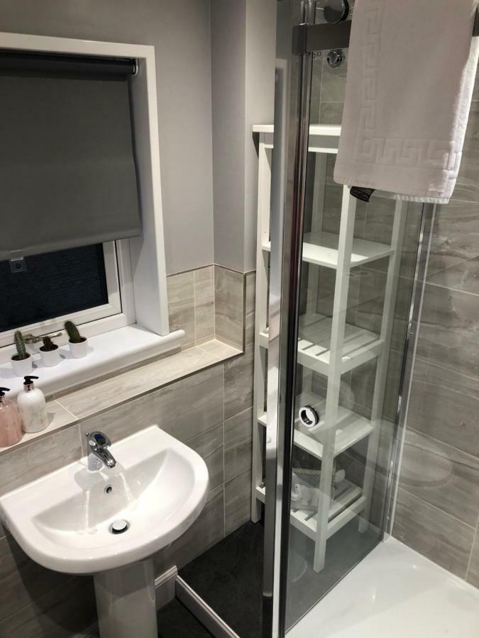 L&H Apartments Инвернес Екстериор снимка